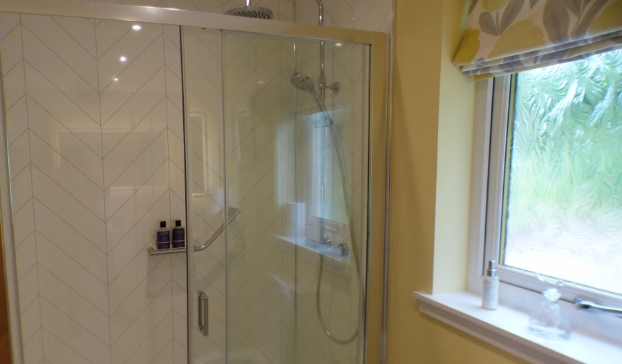 Large Walk in Shower ensuite Large Walk in Shower ensuite